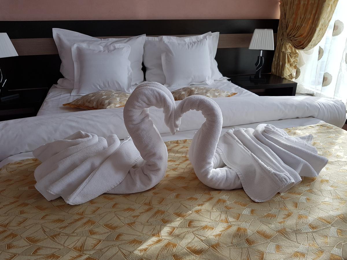 Indiana Hotel Iasi Eksteriør bilde