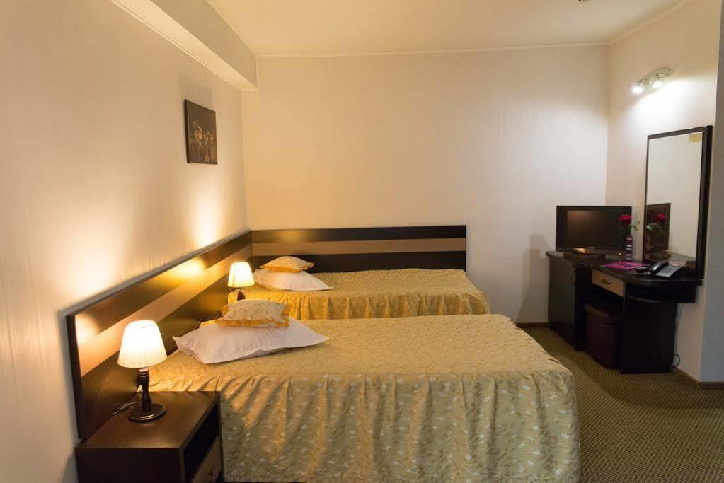 Indiana Hotel Iasi Eksteriør bilde