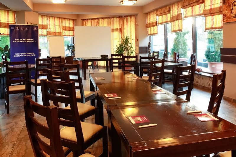 Indiana Hotel Iasi Eksteriør bilde