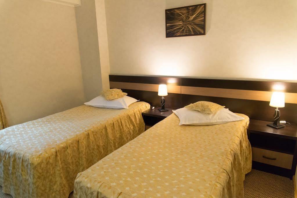 Indiana Hotel Iasi Eksteriør bilde