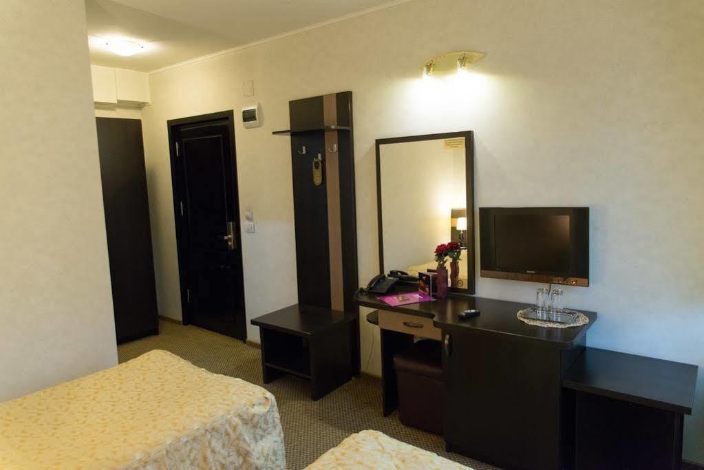 Indiana Hotel Iasi Eksteriør bilde