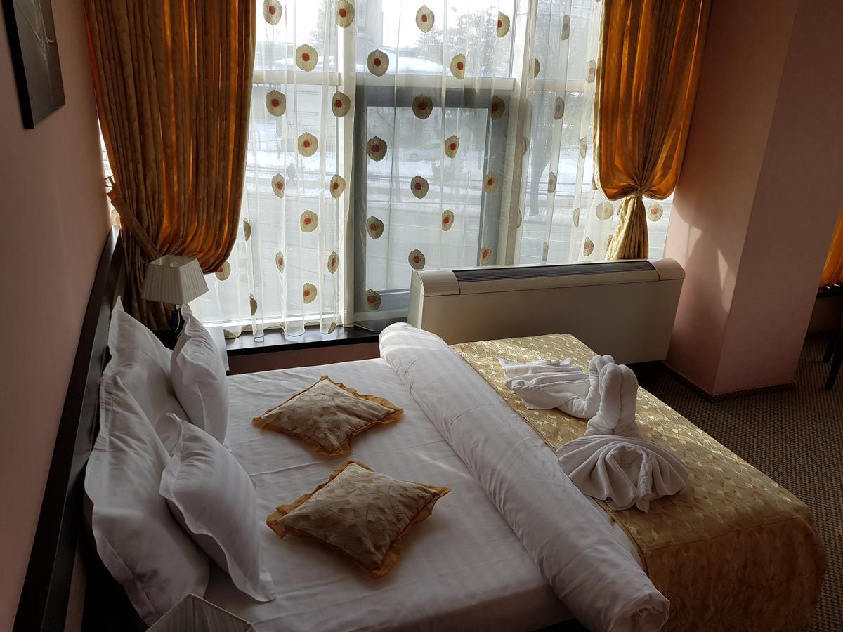 Indiana Hotel Iasi Eksteriør bilde