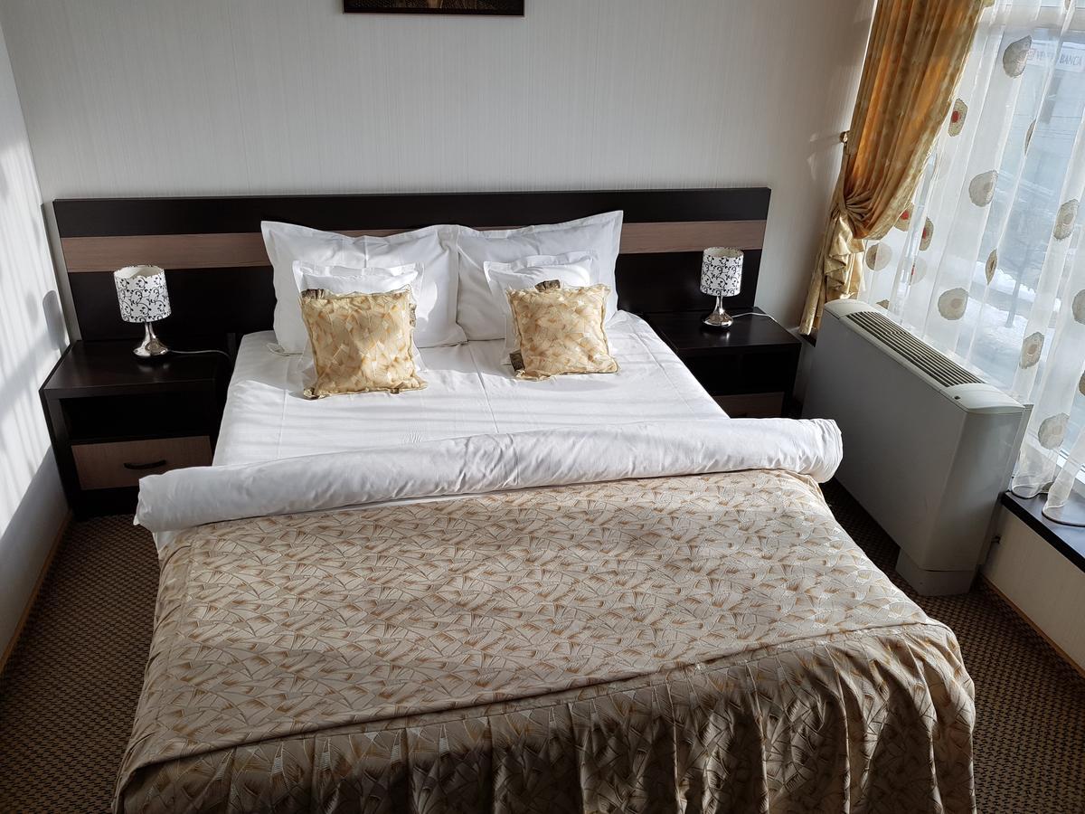 Indiana Hotel Iasi Eksteriør bilde