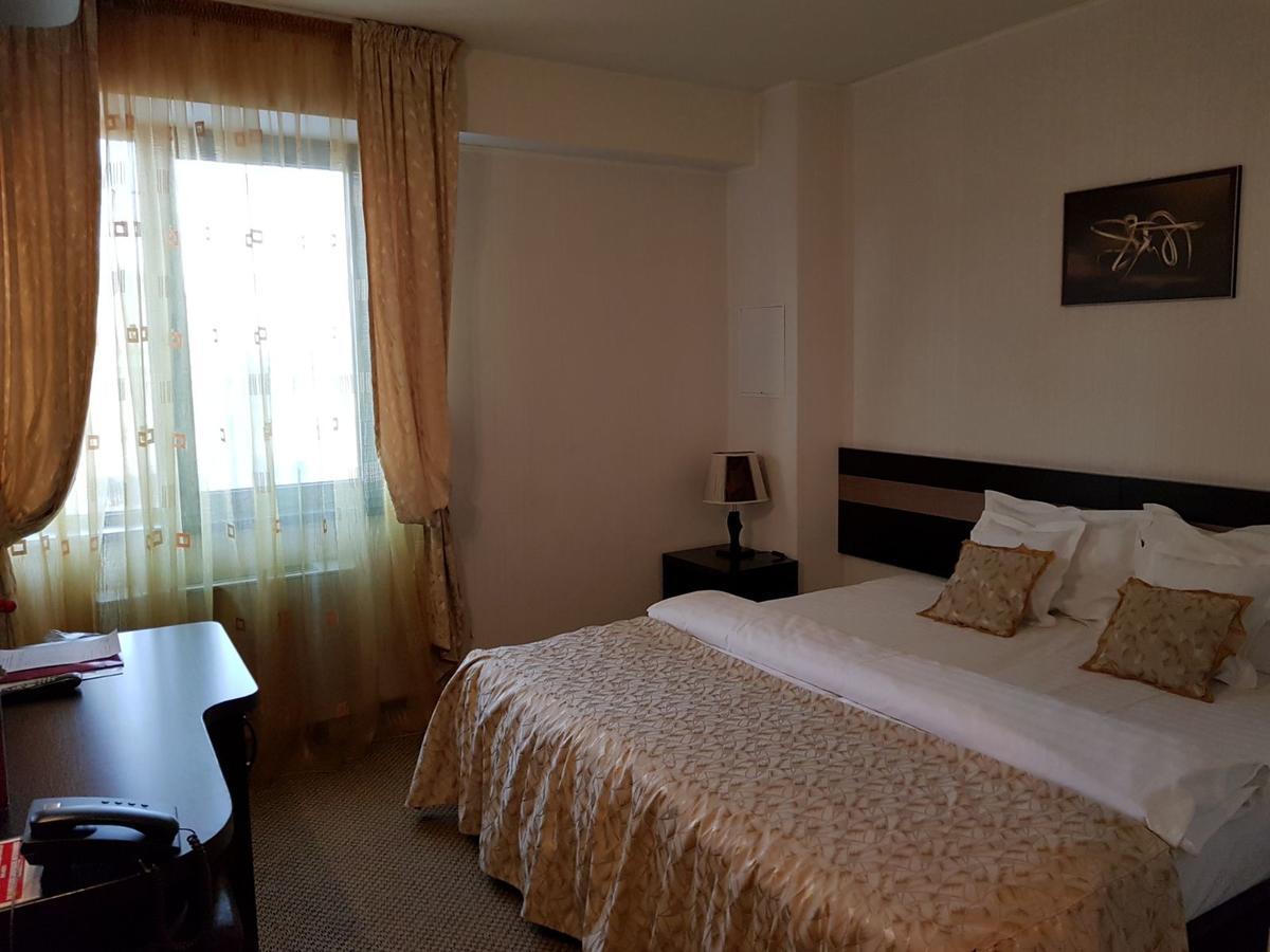 Indiana Hotel Iasi Eksteriør bilde