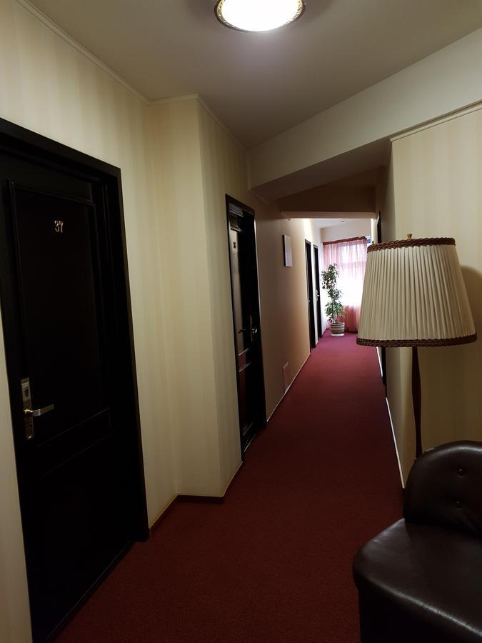 Indiana Hotel Iasi Eksteriør bilde