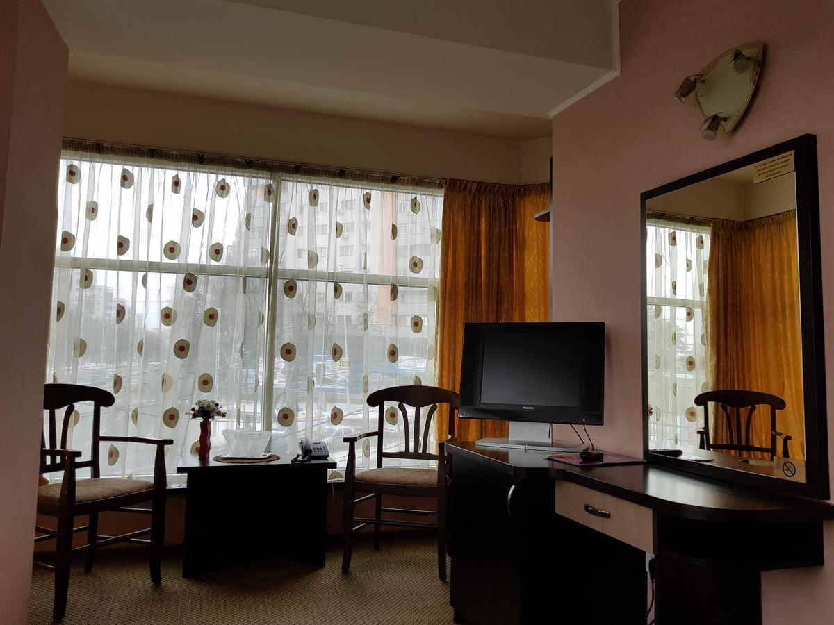 Indiana Hotel Iasi Eksteriør bilde