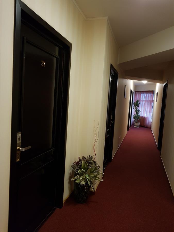 Indiana Hotel Iasi Eksteriør bilde